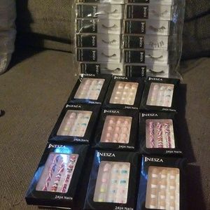 Eyelashes and nails 22 pieces bundle